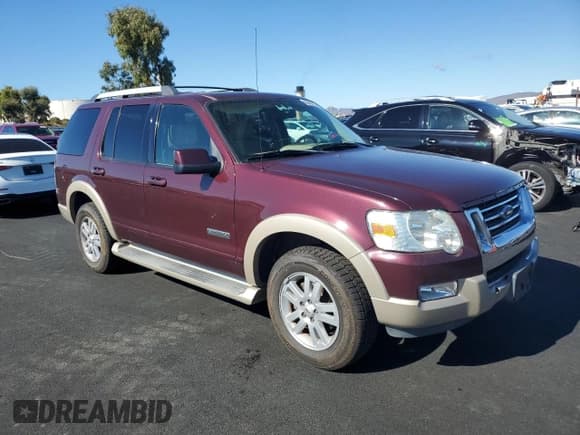 ✅ 2006 Ford Explorer Eddie Bauer • VIN: 1FMEU74EX6UA30788 • Лот: 85402275. Опубликован ранее на Copart с пробегом 159 464 миль. Бесплатный доступ к архиву аукционных продаж из США и подробный отчёт об истории автомобиля на DreamBid. Изображение 4.