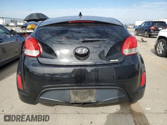 ✅ 2013 Hyundai Veloster w/Black Int • VIN: KMHTC6AD4DU108821 • Lot: 44820225. Wystawiony na Copart z przebiegiem 181 720 mil. Bezpłatny archiwum sprzedaży aukcyjnych z USA i szczegółowy raport historii pojazdu na DreamBid. Zdjęcie 6.