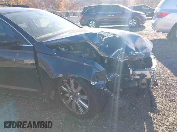 ✅ 2013 Audi A6 Premium Plus • VIN: WAUGFAFC9DN121832 • Lot: 43613592. Wystawiony na IAAI z przebiegiem 102 367 mil. Bezpłatny archiwum sprzedaży aukcyjnych z USA i szczegółowy raport historii pojazdu na DreamBid. Zdjęcie 18.