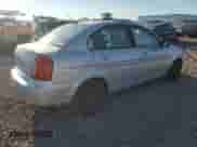 2008 Hyundai Accent GLS z VIN KMHCN46C68U239589, wystawiony jako Copart lot #70105624 z przebiegiem 218 455 mil mil oraz Czysty tytuł • Clean title. Historia ofert i sprzedaży dostępna na DreamBid. Obrazek 3.