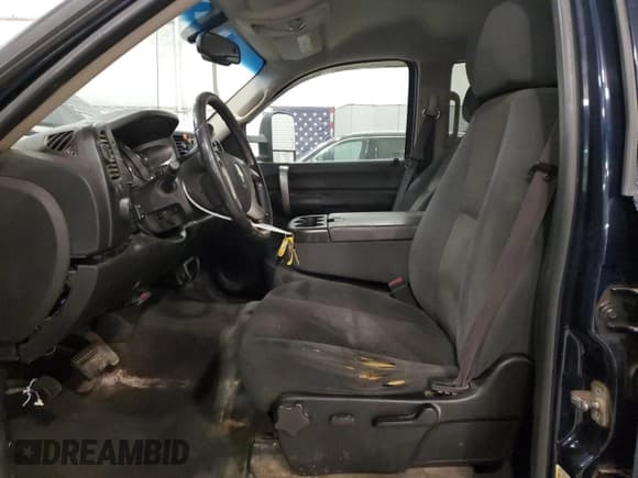 ✅ 2007 Chevrolet Silverado 2500HD 1LT • VIN: 1GCHK23K87F547286 • Лот: 92171725. Опубликован ранее на Copart с пробегом 183 666 миль. Бесплатный доступ к архиву аукционных продаж из США и подробный отчёт об истории автомобиля на DreamBid. Изображение 7.