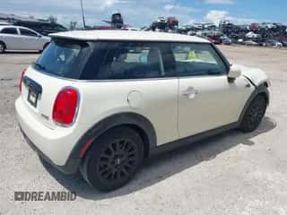 2018 MINI Hardtop Cooper with VIN WMWXP5C58J3C65621, listed as a IAAI auction lot 42259610 with 78,897 mi miles and . Bid and sale history available at DreamBid. Image 4.