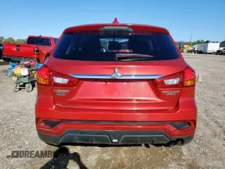 ✅ 2018 Mitsubishi Outlander ES • VIN: JA4AP3AU4JU013129 • Лот: 90136385. Опубликован ранее на Copart с пробегом 155 819 миль. Бесплатный доступ к архиву аукционных продаж из США и подробный отчёт об истории автомобиля на DreamBid. Изображение 6.
