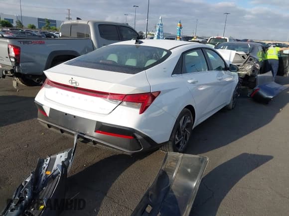 ✅ 2025 Hyundai Elantra Limited • VIN: KMHLP4DG6SU025659 • Лот: 43332678. Опубликован ранее на IAAI с пробегом 1 154 миль. Бесплатный доступ к архиву аукционных продаж из США и подробный отчёт об истории автомобиля на DreamBid. Изображение 4.