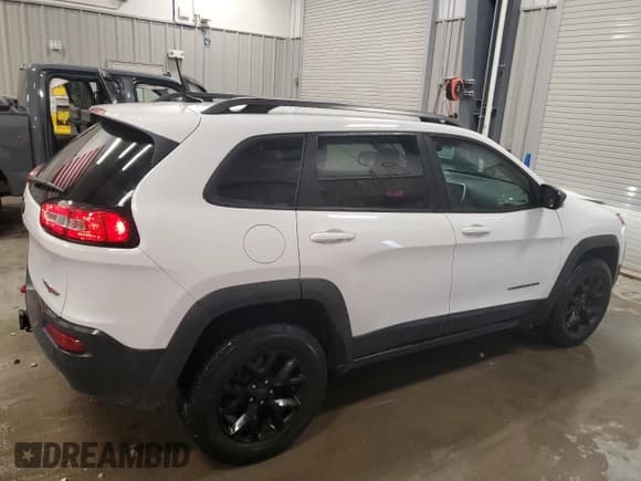 ✅ 2017 Jeep Cherokee Trailhawk L Plus • VIN: 1C4PJMBS5HW634219 • Lot: 81654735. Wystawiony na Copart z przebiegiem 58 140 mil. Bezpłatny archiwum sprzedaży aukcyjnych z USA i szczegółowy raport historii pojazdu na DreamBid. Zdjęcie 3.