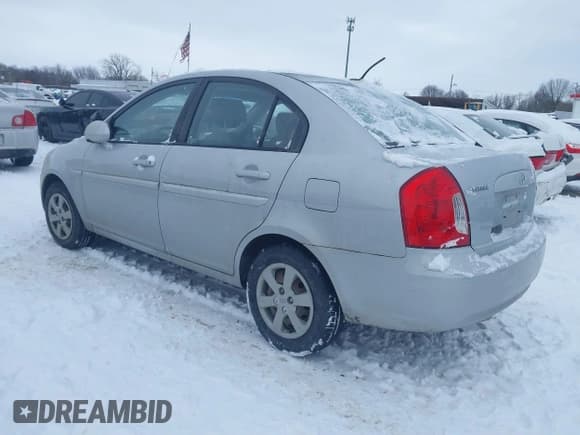 ✅ 2008 Hyundai Accent GLS • VIN: KMHCN46C18U275478 • Лот: 41249913. Опубликован ранее на IAAI с пробегом 195 861 миль. Бесплатный доступ к архиву аукционных продаж из США и подробный отчёт об истории автомобиля на DreamBid. Изображение 3.