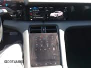 ✅ 2023 Porsche Taycan • VIN: WP0AA2Y12PSA14042 • Lot: 42356653. Wystawiony na IAAI z przebiegiem 11 349 mil. Bezpłatny archiwum sprzedaży aukcyjnych z USA i szczegółowy raport historii pojazdu na DreamBid. Zdjęcie 18.