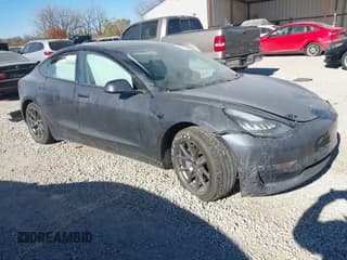 ✅ 2021 Tesla Model 3 Long Range • VIN: 5YJ3E1EB3MF849058 • Lot: 43672357. Wystawiony na IAAI z przebiegiem Nie podano. Bezpłatny archiwum sprzedaży aukcyjnych z USA i szczegółowy raport historii pojazdu na DreamBid. Zdjęcie 1.