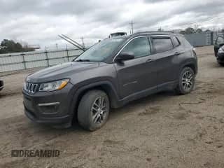 2020 Jeep Compass Latitude с VIN 3C4NJCBB4LT256748, выставлен на аукционе Copart как лот 47537325 с пробегом 185 504 миль миль и Чистый • Clean title. История ставок и продаж доступна на DreamBid. Изображение 1.
