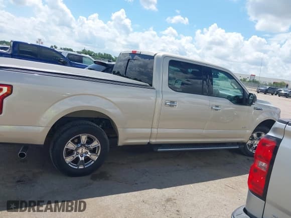 ✅ 2017 Ford F-150 XL • VIN: 1FTEW1CP0HFB09408 • Лот: 42593614. Опубликован ранее на IAAI с пробегом 85 321 миль. Бесплатный доступ к архиву аукционных продаж из США и подробный отчёт об истории автомобиля на DreamBid. Изображение 14.