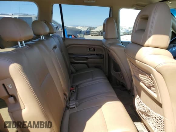 ✅ 2004 Honda Pilot EX • VIN: 2HKYF18504H611209 • Lot: 70056665. Listed on Copart with 139,900 mi. Free auction sales archive from the USA and detailed vehicle history report at DreamBid. Image 10.