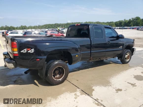 ✅ 2004 Chevrolet Silverado 3500 LS • VIN: 1GCJK39174E181134 • Lot: 68222555. Listed on Copart with Not provided. Free auction sales archive from the USA and detailed vehicle history report at DreamBid. Image 3.