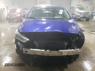 ✅ 2019 Hyundai Ioniq Limited • VIN: KMHC85LC5KU114477 • Lot: 79468894. Wystawiony na Copart z przebiegiem 71 920 mil. Bezpłatny archiwum sprzedaży aukcyjnych z USA i szczegółowy raport historii pojazdu na DreamBid. Zdjęcie 5.