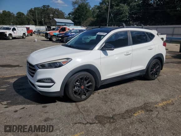 2017 Hyundai Tucson Sport z VIN KM8J33A24HU557040, wystawiony jako Copart lot #85887885 z przebiegiem 113 488 mil mil oraz Szkoda całkowita • Salvage title. Historia ofert i sprzedaży dostępna na DreamBid. Obrazek 1.