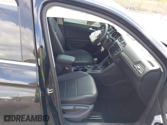 ✅ 2021 Volkswagen Tiguan SE • VIN: 3VV2B7AX6MM031264 • Лот: 43224608. Опубликован ранее на IAAI с пробегом 61 896 миль. Бесплатный доступ к архиву аукционных продаж из США и подробный отчёт об истории автомобиля на DreamBid. Изображение 5.