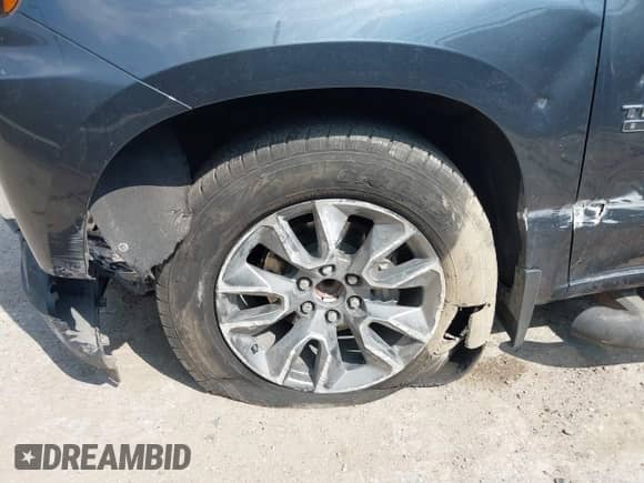 2022 Chevrolet Silverado 1500 LT z VIN 1GCPWCED8NZ104295, wystawiony jako IAAI lot #42053778 z przebiegiem 65 737 mil mil oraz . Historia ofert i sprzedaży dostępna na DreamBid. Obrazek 6.