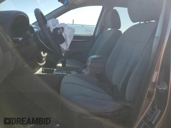 ✅ 2011 Hyundai Santa Fe GLS • VIN: 5XYZG3AB2BG079866 • Lot: 77247374. Listed on Copart with 303,330 mi. Free auction sales archive from the USA and detailed vehicle history report at DreamBid. Image 7.