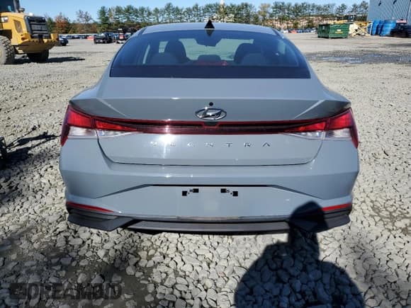 ✅ 2021 Hyundai Elantra SE • VIN: KMHLL4AGXMU213054 • Lot: 82512015. Listed on Copart with 35,778 mi. Free auction sales archive from the USA and detailed vehicle history report at DreamBid. Image 6.