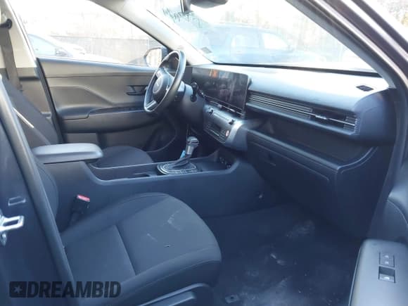 ✅ 2024 Hyundai Kona SEL • VIN: KM8HB3AB0RU148469 • Лот: 43648869. Опубликован ранее на IAAI с пробегом 28 814 миль. Бесплатный доступ к архиву аукционных продаж из США и подробный отчёт об истории автомобиля на DreamBid. Изображение 5.