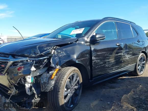 2022 Chevrolet Equinox RS с VIN 2GNAXMEV5N6154043, выставлен на аукционе IAAI как лот 43417483 с пробегом 20 321 миль миль и . История ставок и продаж доступна на DreamBid. Изображение 6.