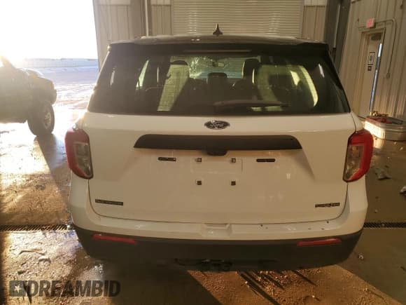 ✅ 2024 Ford Police Interceptor Utility • VIN: 1FM5K8AB3RGA00251 • Lot: 87021424. Wystawiony na Copart z przebiegiem Nie podano. Bezpłatny archiwum sprzedaży aukcyjnych z USA i szczegółowy raport historii pojazdu na DreamBid. Zdjęcie 6.