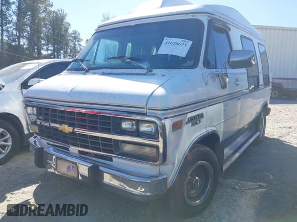 ✅ 1993 Chevrolet Chevy Van • VIN: 2GBEG25Z3P4134393 • Лот: 41626673. Опубликован ранее на IAAI с пробегом 214 306 миль. Бесплатный доступ к архиву аукционных продаж из США и подробный отчёт об истории автомобиля на DreamBid. Изображение 2.
