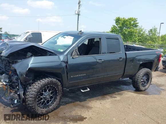 ✅ 2019 Chevrolet Silverado 1500 LT • VIN: 2GCVKPEC9K1134735 • Lot: 42465508. Wystawiony na IAAI z przebiegiem 108 520 mil. Bezpłatny archiwum sprzedaży aukcyjnych z USA i szczegółowy raport historii pojazdu na DreamBid. Zdjęcie 15.