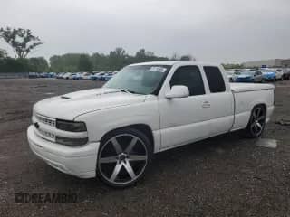 2002 Chevrolet Silverado 1500 LS with VIN 2GCEK19VX21221150, listed as a Copart auction lot 57116385 with 269,325 mi miles and Salvage title. Bid and sale history available at DreamBid. Image 1.