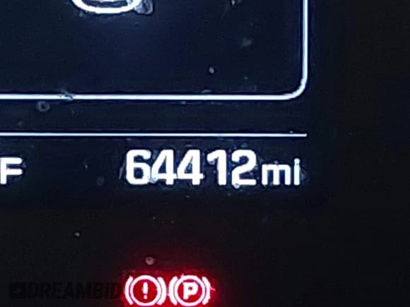 ✅ 2018 Hyundai Tucson Sport • VIN: KM8J3CAL6JU738770 • Lot: 43681721. Listed on IAAI with 64,412 mi. Free auction sales archive from the USA and detailed vehicle history report at DreamBid. Image 16.