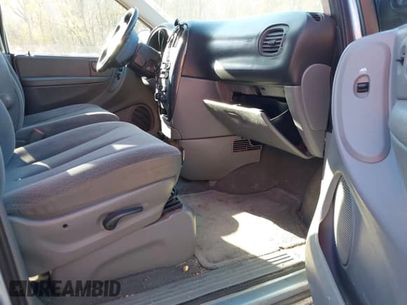 ✅ 2005 Dodge Caravan SXT • VIN: 2D4GP44L15R461682 • Лот: 43639140. Опубликован ранее на IAAI с пробегом 315 895 миль. Бесплатный доступ к архиву аукционных продаж из США и подробный отчёт об истории автомобиля на DreamBid. Изображение 5.