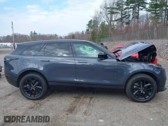 ✅ 2025 Land Rover Range Rover Velar Dynamic SE • VIN: SALYL2EX7SA804720 • Lot: 42112230. Listed on IAAI with 5,303 mi. Free auction sales archive from the USA and detailed vehicle history report at DreamBid. Image 14.