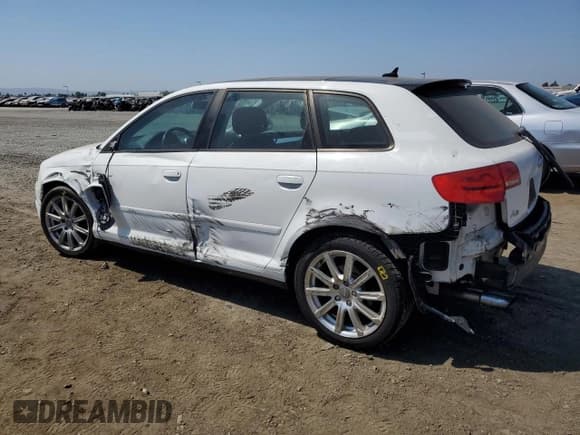 ✅ 2010 Audi A3 Premium Plus • VIN: WAUKEAFM6AA133526 • Lot: 70902774. Wystawiony na Copart z przebiegiem 161 090 mil. Bezpłatny archiwum sprzedaży aukcyjnych z USA i szczegółowy raport historii pojazdu na DreamBid. Zdjęcie 2.