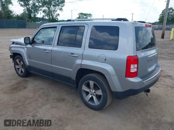 ✅ 2016 Jeep Patriot Latitude • VIN: 1C4NJPFA7GD800163 • Lot: 42534501. Wystawiony na IAAI z przebiegiem 173 265 mil. Bezpłatny archiwum sprzedaży aukcyjnych z USA i szczegółowy raport historii pojazdu na DreamBid. Zdjęcie 3.