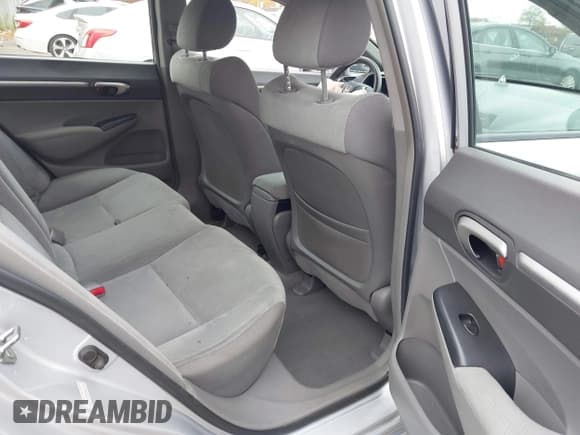 ✅ 2010 Honda Civic EX • VIN: 2HGFA1F84AH517679 • Lot: 43562876. Wystawiony na IAAI z przebiegiem 108 286 mil. Bezpłatny archiwum sprzedaży aukcyjnych z USA i szczegółowy raport historii pojazdu na DreamBid. Zdjęcie 8.