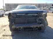 ✅ 2021 Chevrolet Suburban LT • VIN: 1GNSKCKD4MR482940 • Lot: 77072314. Wystawiony na Copart z przebiegiem 61 739 mil. Bezpłatny archiwum sprzedaży aukcyjnych z USA i szczegółowy raport historii pojazdu na DreamBid. Zdjęcie 5.