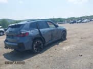 ✅ 2024 BMW X1 • VIN: WBX13EF04R5X70933 • Lot: 42491042. Wystawiony na IAAI z przebiegiem 21 308 mil. Bezpłatny archiwum sprzedaży aukcyjnych z USA i szczegółowy raport historii pojazdu na DreamBid. Zdjęcie 4.