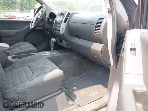 ✅ 2018 Nissan Frontier Pro-4X • VIN: 1N6AD0CW4JN700534 • Lot: 42872026. Listed on IAAI with 119,250 mi. Free auction sales archive from the USA and detailed vehicle history report at DreamBid. Image 5.