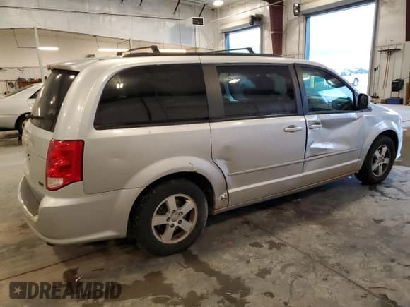 ✅ 2012 Dodge Grand Caravan SXT • VIN: 2C4RDGCGXCR263684 • Lot: 81037265. Wystawiony na Copart z przebiegiem 261 989 mil. Bezpłatny archiwum sprzedaży aukcyjnych z USA i szczegółowy raport historii pojazdu na DreamBid. Zdjęcie 3.