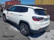 ✅ 2020 Jeep Compass Latitude • VIN: 3C4NJCBB1LT224839 • Lot: 42830816. Wystawiony na IAAI z przebiegiem 71 666 mil. Bezpłatny archiwum sprzedaży aukcyjnych z USA i szczegółowy raport historii pojazdu na DreamBid. Zdjęcie 3.