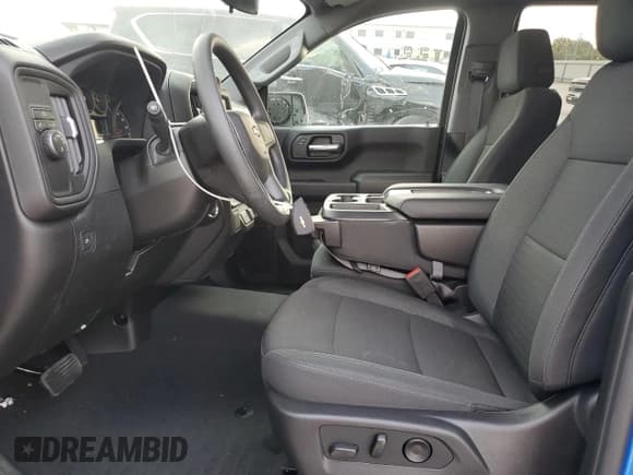 ✅ 2026 Chevrolet Silverado 1500 Custom • VIN: 1GCPABEK7TZ126843 • Лот: 82631675. Опубликован ранее на Copart с пробегом 1 503 миль. Бесплатный доступ к архиву аукционных продаж из США и подробный отчёт об истории автомобиля на DreamBid. Изображение 7.