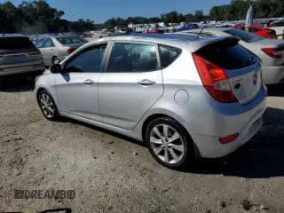 ✅ 2013 Hyundai Accent SE • VIN: KMHCU5AE9DU074651 • Лот: 77469904. Опубликован ранее на Copart с пробегом 73 641 миль. Бесплатный доступ к архиву аукционных продаж из США и подробный отчёт об истории автомобиля на DreamBid. Изображение 2.