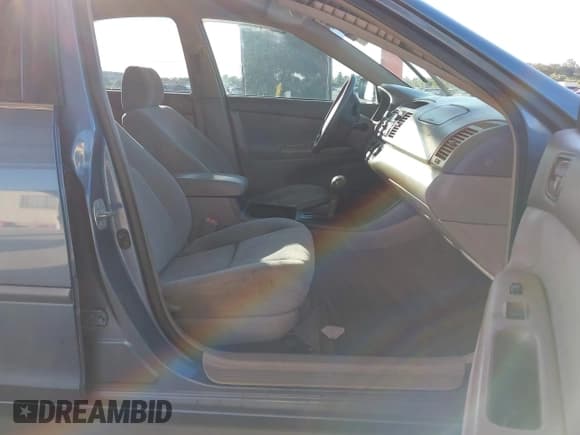 ✅ 2004 Toyota Camry LE • VIN: 4T1BE32K14U875320 • Лот: 43555118. Опубликован ранее на IAAI с пробегом 345 437 миль. Бесплатный доступ к архиву аукционных продаж из США и подробный отчёт об истории автомобиля на DreamBid. Изображение 5.