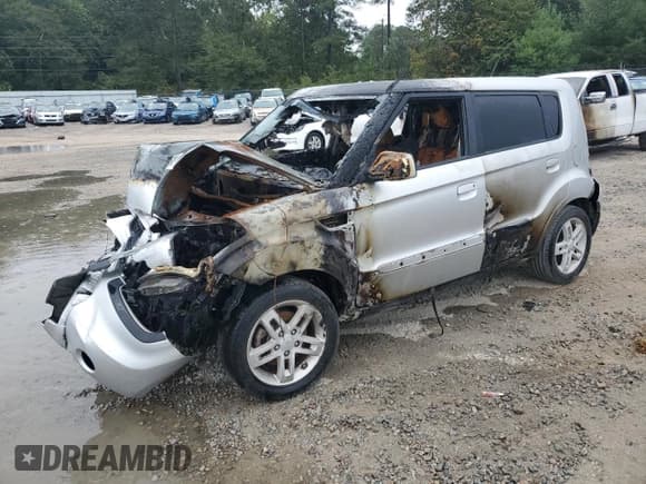 ✅ 2010 Kia Soul + • VIN: KNDJT2A2XA7044068 • Lot: 86258045. Listed on Copart with Not provided. Free auction sales archive from the USA and detailed vehicle history report at DreamBid. Image 1.