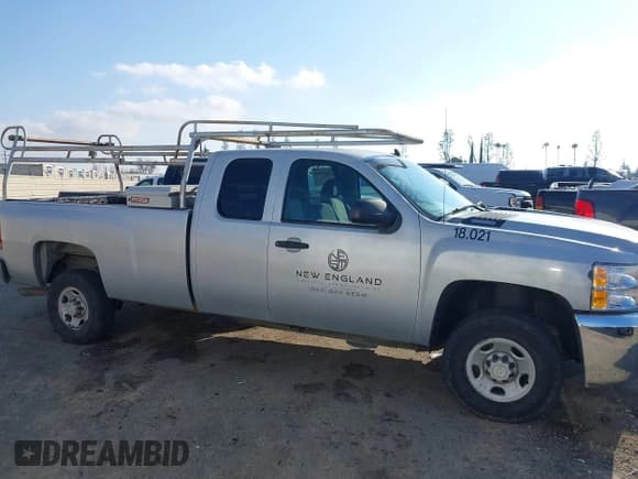 ✅ 2008 Chevrolet Silverado 2500HD Work Truck • VIN: 1GCHC29K68E200695 • Lot: 41637519. Wystawiony na IAAI z przebiegiem 196 069 mil. Bezpłatny archiwum sprzedaży aukcyjnych z USA i szczegółowy raport historii pojazdu na DreamBid. Zdjęcie 13.