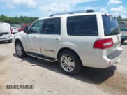✅ 2007 Lincoln Navigator • VIN: 5LMFU27507LJ08406 • Lot: 42740531. Wystawiony na IAAI z przebiegiem 152 405 mil. Bezpłatny archiwum sprzedaży aukcyjnych z USA i szczegółowy raport historii pojazdu na DreamBid. Zdjęcie 3.