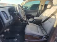 ✅ 2020 Chevrolet Colorado 4WD Work Truck • VIN: 1GCGTBEN5L1230024 • Lot: 81403775. Wystawiony na Copart z przebiegiem 106 343 mil. Bezpłatny archiwum sprzedaży aukcyjnych z USA i szczegółowy raport historii pojazdu na DreamBid. Zdjęcie 7.