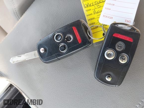 ✅ 2013 Acura TL • VIN: 19UUA8F21DA012603 • Lot: 43708620. Wystawiony na IAAI z przebiegiem 110 432 mil. Bezpłatny archiwum sprzedaży aukcyjnych z USA i szczegółowy raport historii pojazdu na DreamBid. Zdjęcie 11.