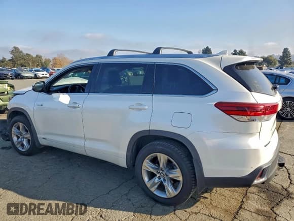 ✅ 2019 Toyota Highlander Hybrid Limited Platinum • VIN: 5TDDGRFH4KS055470 • Lot: 94817925. Wystawiony na Copart z przebiegiem 130 834 mil. Bezpłatny archiwum sprzedaży aukcyjnych z USA i szczegółowy raport historii pojazdu na DreamBid. Zdjęcie 2.