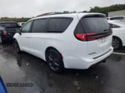 ✅ 2024 Chrysler Pacifica Touring L • VIN: 2C4RC3BG8RR131030 • Лот: 81413995. Опубликован ранее на Copart с пробегом 12 383 миль. Бесплатный доступ к архиву аукционных продаж из США и подробный отчёт об истории автомобиля на DreamBid. Изображение 2.