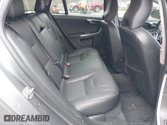 ✅ 2016 Volvo V60 T5 Drive-E Premier • VIN: YV140MEK4G1296965 • Lot: 43745069. Listed on IAAI with 87,737 mi. Free auction sales archive from the USA and detailed vehicle history report at DreamBid. Image 8.